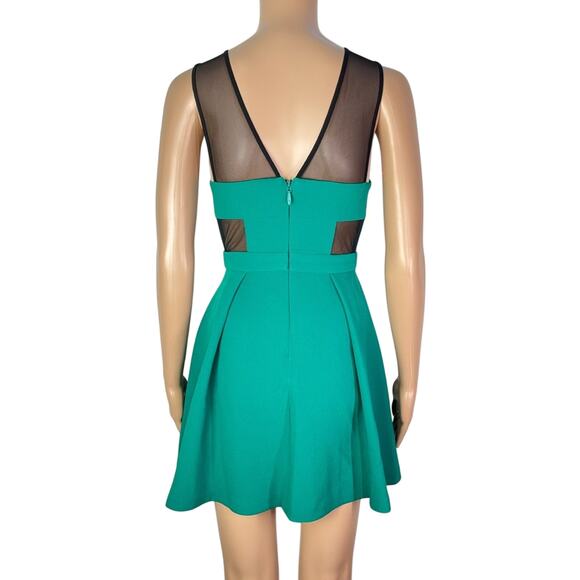 New BCBGeneration Emerald Green Sheer Mesh Cutout Pleated Mini Dress - Picture 4 of 13